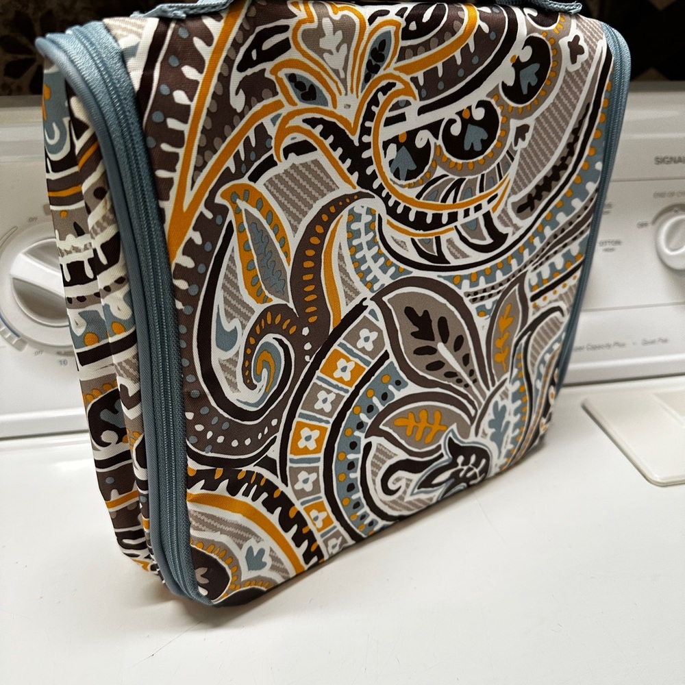 Thirty One 31 Hanging Travel Case Paisley Day Pattern Cosmetics Toiletries Bag